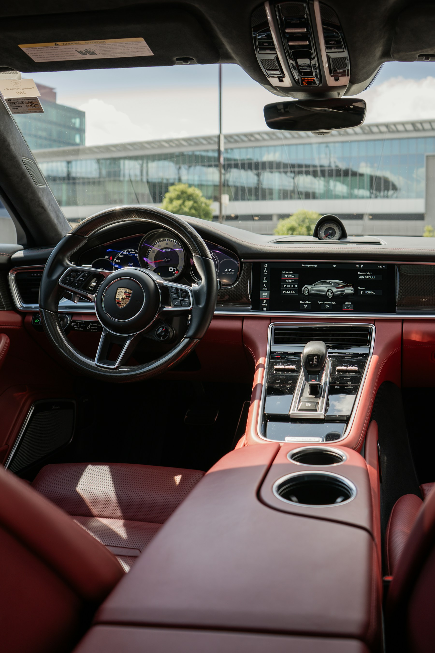 Luksusowe wnętrze Porsche GTS
